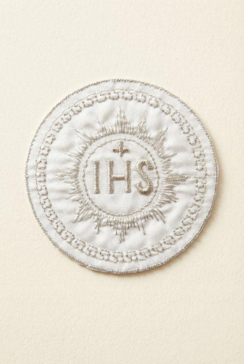 aplicación bordada ihs, emblema primera comunión, parche comunión plata, adorno ropa comunión, decoración mesa comunión, bordado religioso