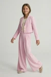 conjunto niña Emi rosa detalle, chaqueta blazer detalle, primer plano sastre niña