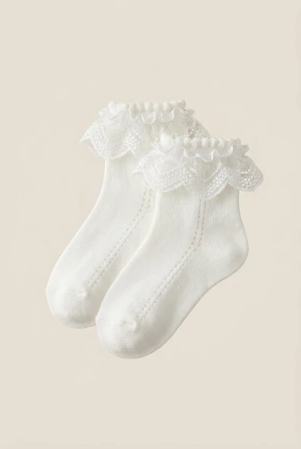 Calcetines elegantes para niña en blanco