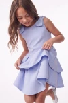 Vestido Harper azul cielo, las dos capas de la falda de cerca