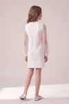 Vestido Vivienne blanco de espaldas: cremallera oculta en el centro, cuerpo entero