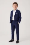 Traje Sam azul marino para niño con la americana abierta y pantalón con raya, vista frontal
