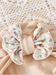 conjunto bebé, calcetines bebé con lazos, turbante algodón bebé, regalo bebé elegante, ropa bebé especial, accesorios bebé antideslizantes, moda bebé, ropa infantil de calidad